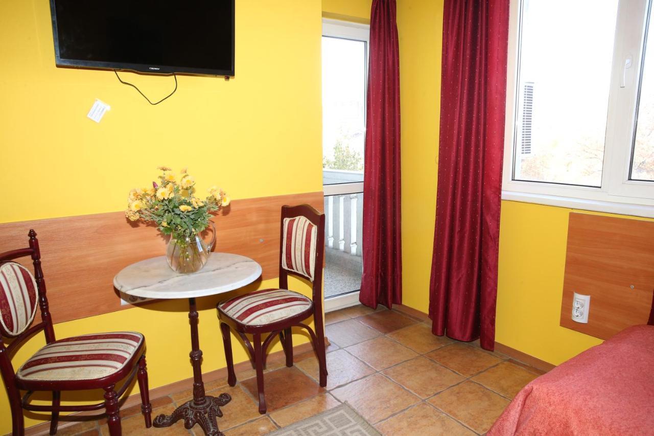 Colored House Apartments Софія Екстер'єр фото