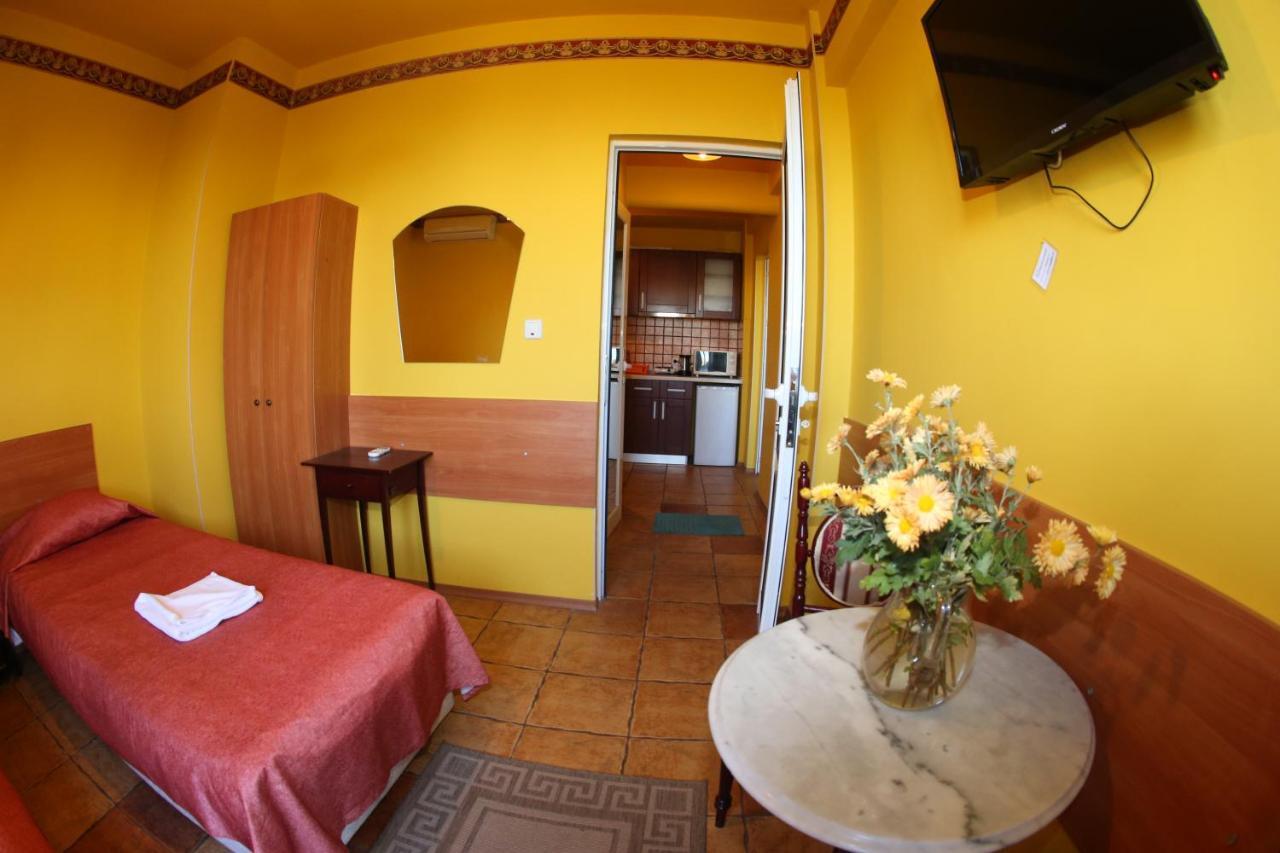 Colored House Apartments Софія Екстер'єр фото